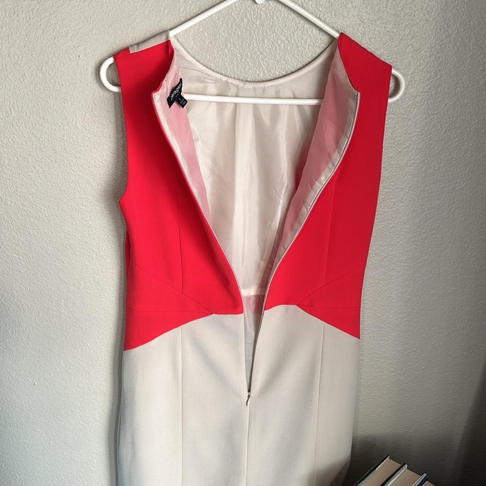 Sharagono women’s Dress - Picture 5 of 8